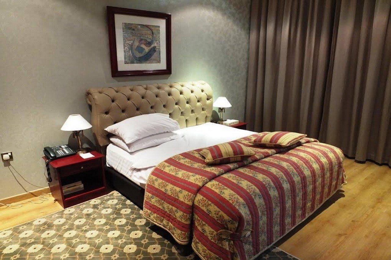 דוחה Al Bustan Hotel מראה חיצוני תמונה