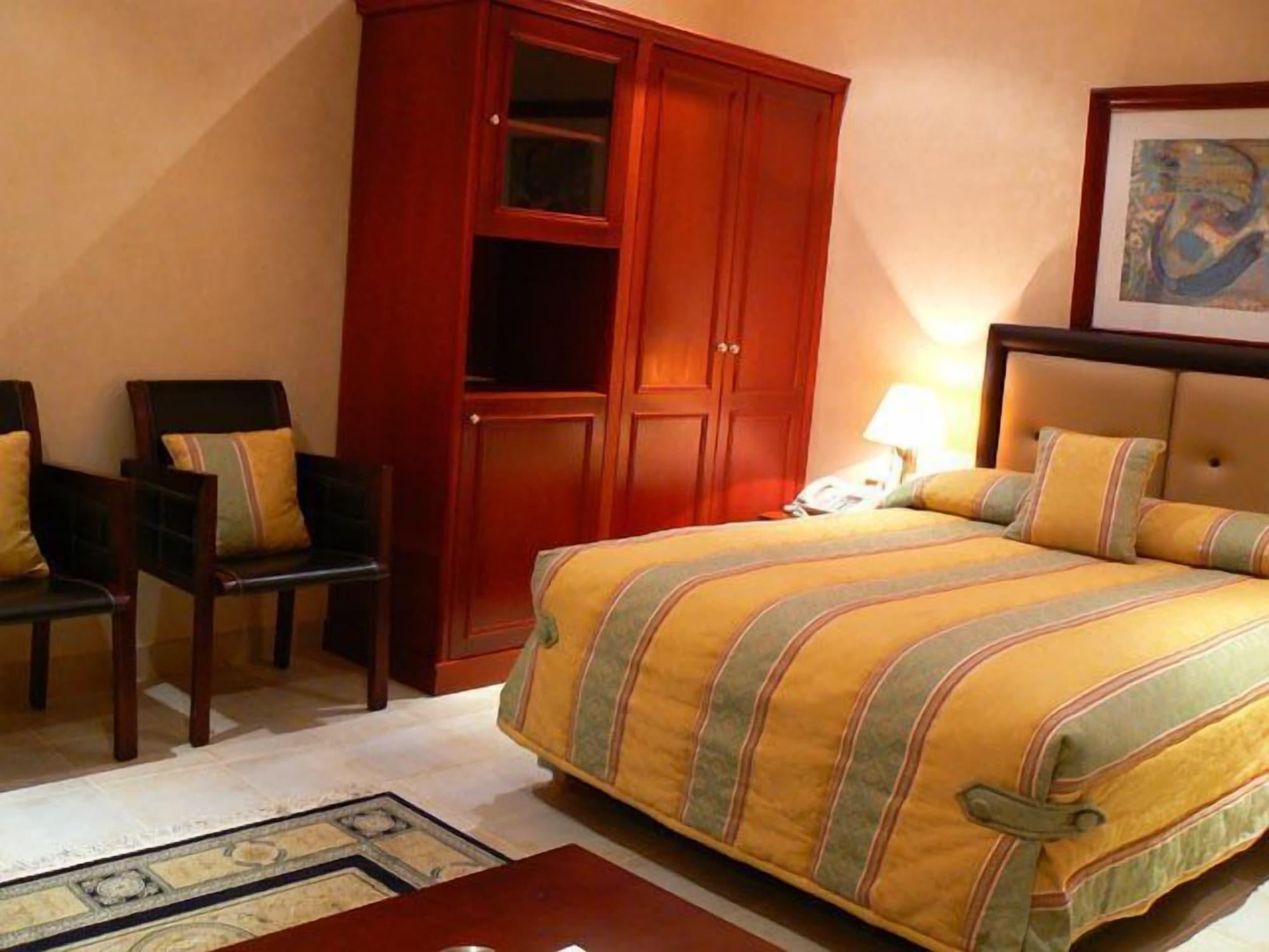 דוחה Al Bustan Hotel מראה חיצוני תמונה